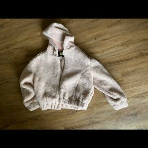 Bundle of 1 coat, 2 sweaters and 1 jacket women’s